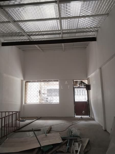 For Rent Town House For Commercial Sukhumvit BTS Phrom Phong BRE23400, Bangkok, Khong Tan, Khlong Toei, Bangkok, , 200 sqm, Shophouse For Rent, by Hero Realtor Co., Ltd., 60136055 - DDproperty.com