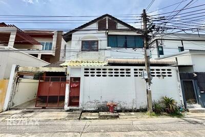 ขาย - หายาก! บ้าน 55 ตร.ว. กลางสุขุมวิท 71 ราคาโดนใจเพียง 15.5 ล้าน ซอยเงียบสงบ ใกล้ BTS พระโขนงเอกมัย, กรุงเทพ