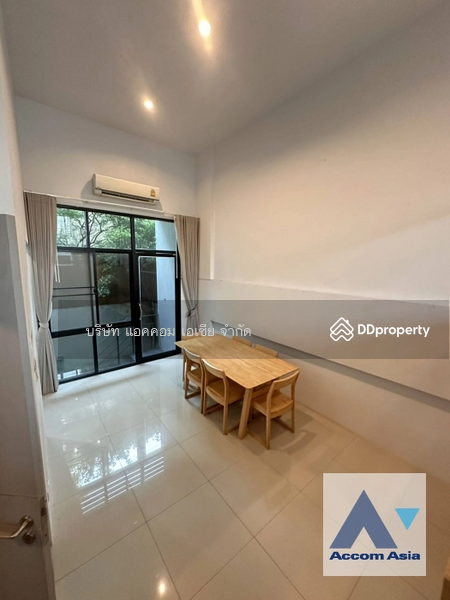 For Rent - 3 Bedrooms House for Rent in Sathorn, Bangkok near BTS Chong Nonsi, Bangkok