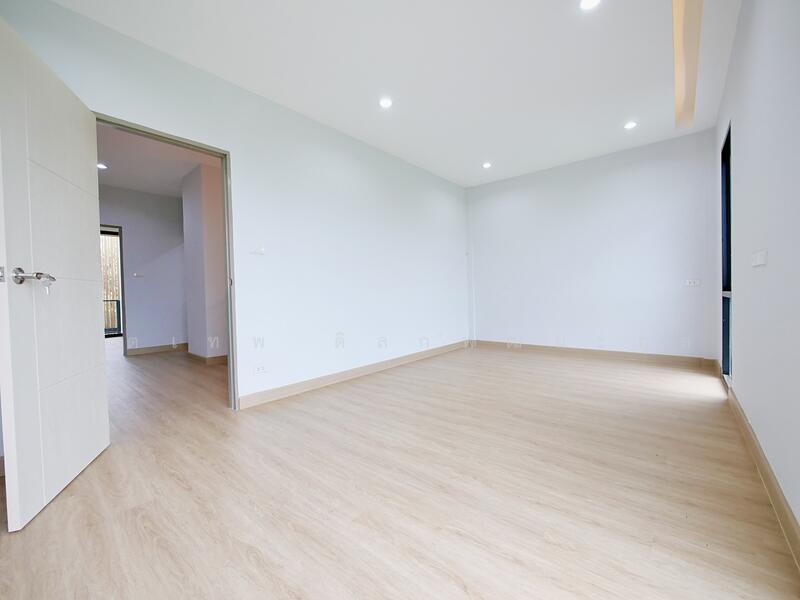 ขาย - ทาวน์โฮม 3 ชั้น คู้บอน 27, กรุงเทพ