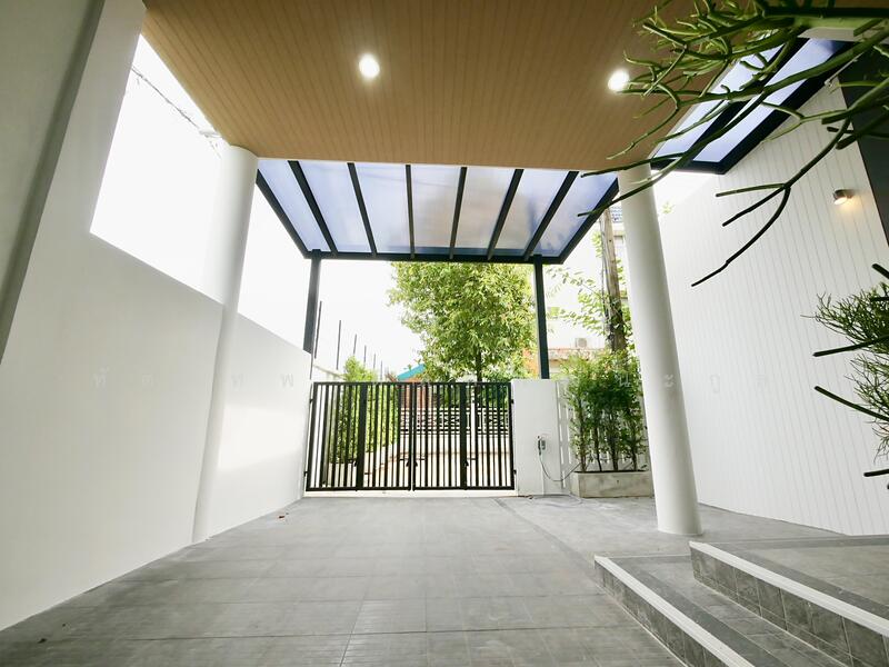 ขาย - ทาวน์โฮม 3 ชั้น คู้บอน 27, กรุงเทพ