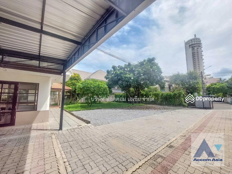 ให้เช่า - Home Office, Pet friendly 3 Bedrooms House for Rent in Phaholyothin, Bangkok, กรุงเทพ