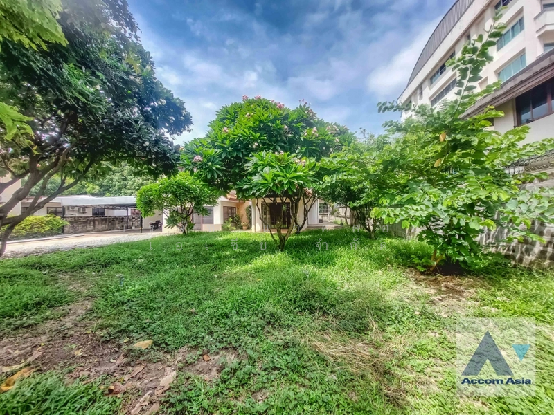 For Rent - Home Office, Pet friendly 3 Bedrooms House for Rent in Phaholyothin, Bangkok, Bangkok