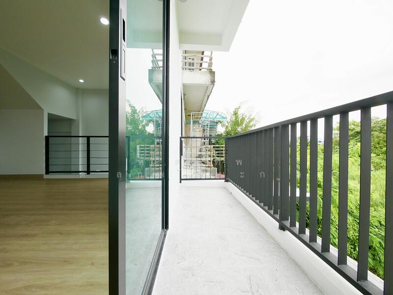 ขาย - โฮมออฟฟิศ 3 ชั้น คู้บอน 27, กรุงเทพ