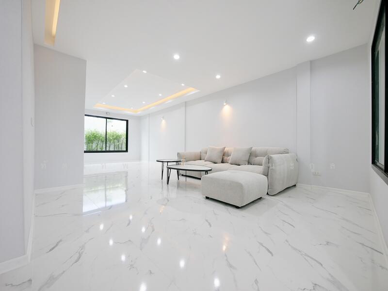 ขาย - โฮมออฟฟิศ 3 ชั้น คู้บอน 27, กรุงเทพ