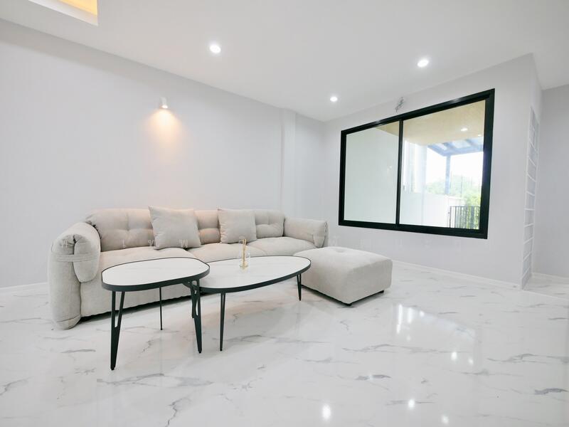 ขาย - โฮมออฟฟิศ 3 ชั้น คู้บอน 27, กรุงเทพ