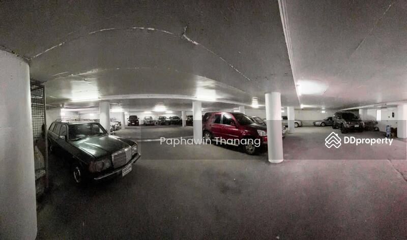 For Rent - 5-Bedroom House, Bangkok