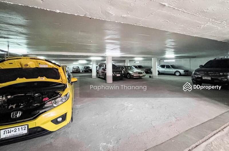 For Rent - 5-Bedroom House, Bangkok