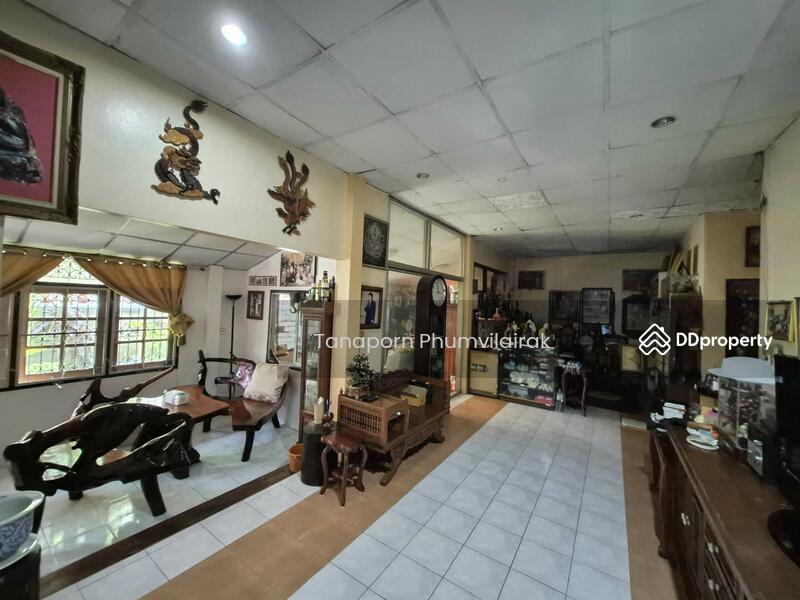 For Sale - 9-Bedroom House, Bangkok