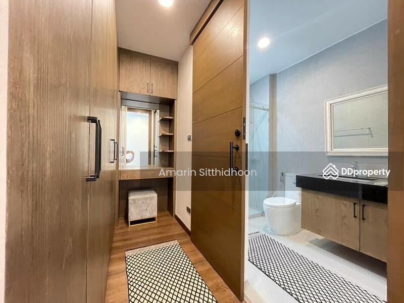 ให้เช่า - Townhouse in Heart of CBD, กรุงเทพ