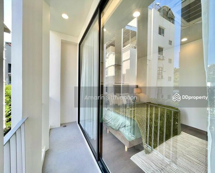 For Rent - Townhouse in Heart of CBD, Bangkok