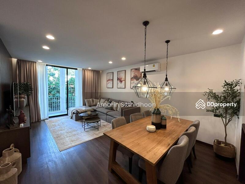 For Rent - Townhouse in Heart of CBD, Bangkok