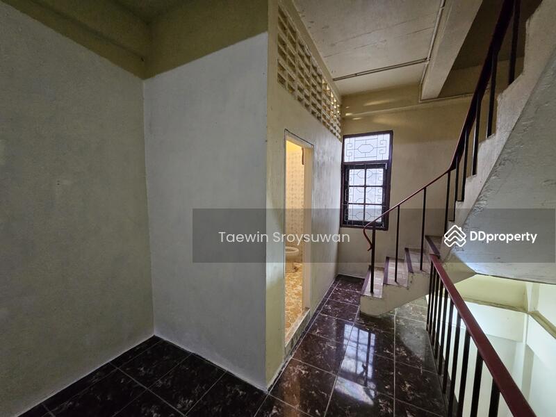 For Rent - For Rent 4-story house with rooftop, near MRT Tao Poon, Bangkok