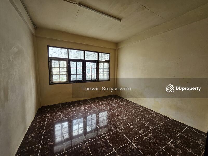 For Rent - For Rent 4-story house with rooftop, near MRT Tao Poon, Bangkok