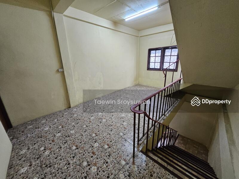 For Rent - For Rent 4-story house with rooftop, near MRT Tao Poon, Bangkok