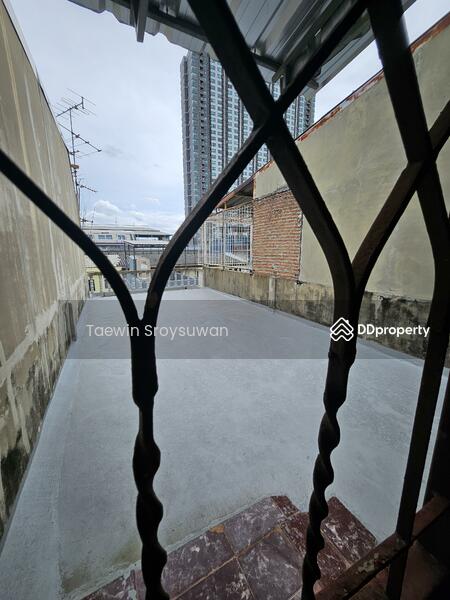 For Rent - For Rent 4-story house with rooftop, near MRT Tao Poon, Bangkok
