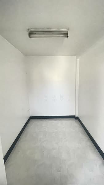 ให้เช่าบ้านเดี่ยวประชาราษฎร์บำเพ็ญ2ชั้น50ตร.ว4นอน2น้ำแอร์5เครื่องจอดรถ2คันใกล้MRTห้วยขวาง1.5กม35000บ, Bangkok, ประชาราษฎร์บำเพ็ญ, Huai Khwang, Huai Khwang, Bangkok, 3 Bedrooms, 200 sqm, Single Detached House For Rent, by Khun Aranya, 60137412 - DDproperty.com