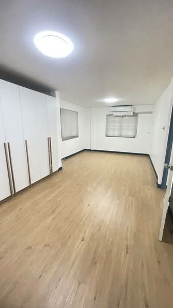 ให้เช่าบ้านเดี่ยวประชาราษฎร์บำเพ็ญ2ชั้น50ตร.ว4นอน2น้ำแอร์5เครื่องจอดรถ2คันใกล้MRTห้วยขวาง1.5กม35000บ, Bangkok, ประชาราษฎร์บำเพ็ญ, Huai Khwang, Huai Khwang, Bangkok, 3 Bedrooms, 200 sqm, Single Detached House For Rent, by Khun Aranya, 60137412 - DDproperty.com