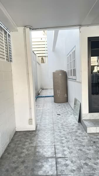 ให้เช่าบ้านเดี่ยวประชาราษฎร์บำเพ็ญ2ชั้น50ตร.ว4นอน2น้ำแอร์5เครื่องจอดรถ2คันใกล้MRTห้วยขวาง1.5กม35000บ, Bangkok, ประชาราษฎร์บำเพ็ญ, Huai Khwang, Huai Khwang, Bangkok, 3 Bedrooms, 200 sqm, Single Detached House For Rent, by Khun Aranya, 60137412 - DDproperty.com