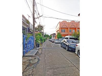 ขาย - ทาวน์เฮาท์ 2-ห้องนอน, กรุงเทพ