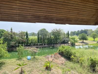 ขาย - ขายที่ดินพร้อมบ้าน วิวสนามกอล์ฟ ใจกลางเมืองเอก ใกล้รถไฟฟ้าสายสีแดง, ปทุมธานี