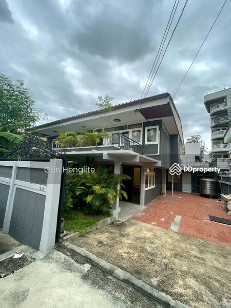 For Rent - 4-Bedroom House, Bangkok