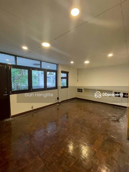 For Rent - 4-Bedroom House, Bangkok