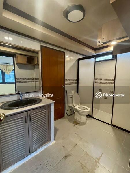 For Rent - 4-Bedroom House, Bangkok