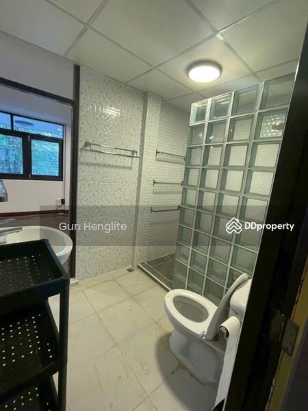 For Rent - 4-Bedroom House, Bangkok