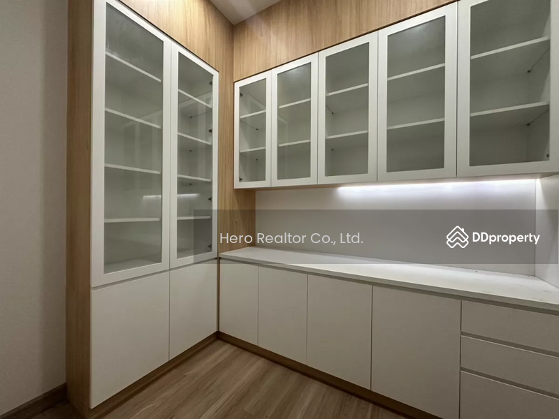 For Rent - For Rent Bangkok Retail Space Sukhumvit Phra Khanong BTS Punnawithi BRE25178, Bangkok