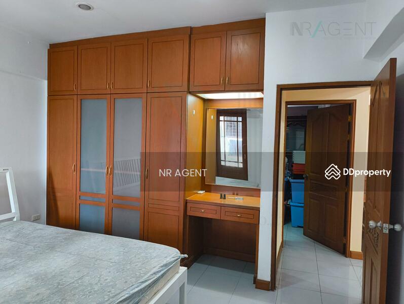 ขาย - Merlin Tower : เมอร์ลินทาวเวอร์, กรุงเทพ