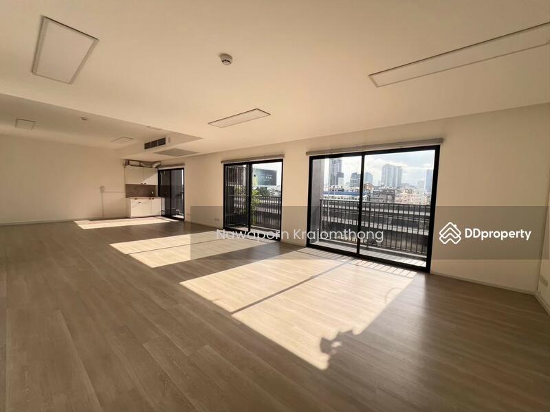 For Rent - Blossom Condo @ Sathorn-Charoenrat, Bangkok