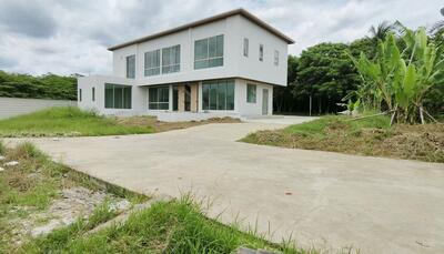 ขาย - บ้านเดี่ยว 1-1-84 ไร่ ซอยอ้อมใหญ่ สามพราน, นครปฐม