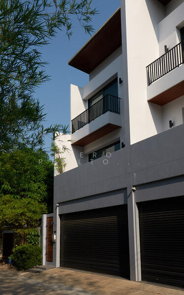 ให้เช่า - ให้เช่าทาวน์เฮาส์ สุขุมวิท BTS พร้อมพงษ์ กรุงเทพ BRE8398, กรุงเทพ