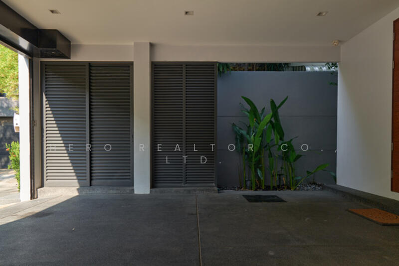 ให้เช่า - ให้เช่าทาวน์เฮาส์ สุขุมวิท BTS พร้อมพงษ์ กรุงเทพ BRE8398, กรุงเทพ