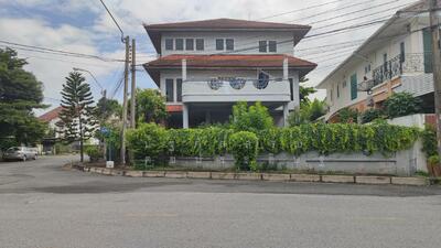 ขาย - Home Office 3 ชั้น 600 ตารางเมตร จอดรถรอบบ้าน 15 คัน ขาย 11 ล้าน พหลโยธิน54 บางเขน กรุงเทพฯ, กรุงเทพ