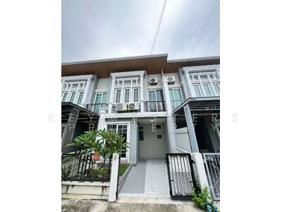 ขาย - Golden Town Sathorn : โกลเด้น ทาวน์ สาทร, กรุงเทพ