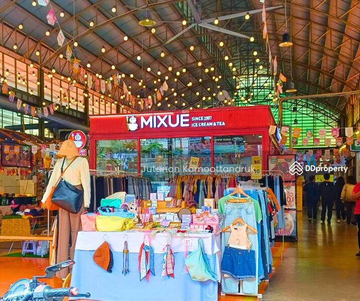 ให้เช่า - ปล่อยเช่าพื้นที่ด้านหน้าสุด ห้องกระจก ขนาด 30.02 ตร.ม. หน้าตลาดมารวยปิ่นเกล้า ติดถนนบรมราชชนนี, กรุงเทพ