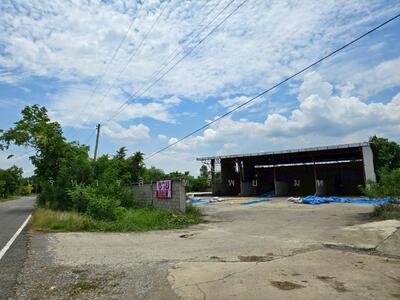 ขาย - โกดัง ลานคอนกรีต ปั้มน้ำมัน เนื้อที่รวม 8 ไร่เศษ ต.บ้านแลง อ.เมือง จ.ลำปาง, ลำปาง