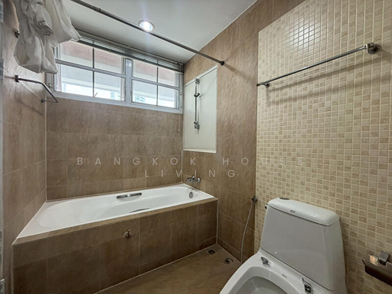 Sachayan Court, Bangkok, Soi Sukhumvit 20, Khlong Toei, Bangkok, 3 Bedrooms, 350 sqm, Condo For Rent, by Bangkok House Living, 60139760 - DDproperty.com