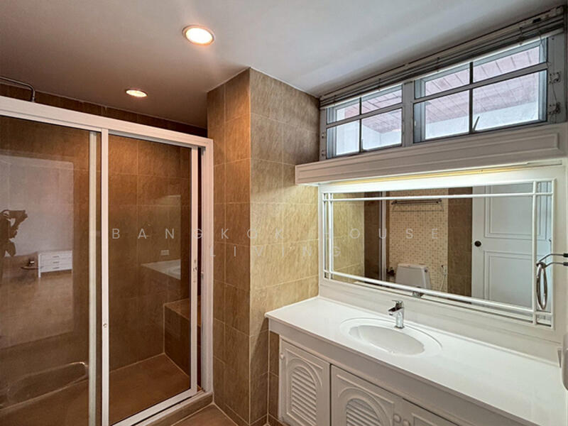Sachayan Court, Bangkok, Soi Sukhumvit 20, Khlong Toei, Bangkok, 3 Bedrooms, 350 sqm, Condo For Rent, by Bangkok House Living, 60139760 - DDproperty.com
