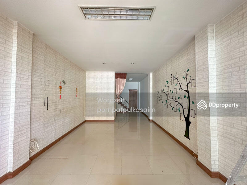 For Sale - Commercial Building on Main Road, Krathum Baen, Samut Sakhon, Samut Sakhon