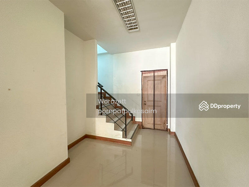 For Sale - Commercial Building on Main Road, Krathum Baen, Samut Sakhon, Samut Sakhon