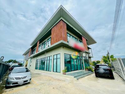 ขาย - สำนักงานพร้อมโกดัง ถนนบัวนครินทร์, สมุทรปราการ