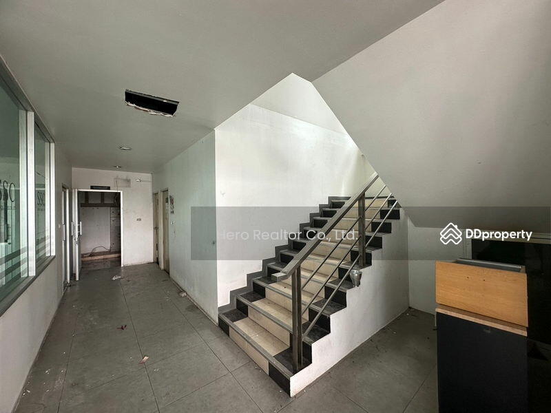 For Rent - For Rent Pathum Thani Car Showroom Lam Luk Ka BRE22020, Pathum Thani