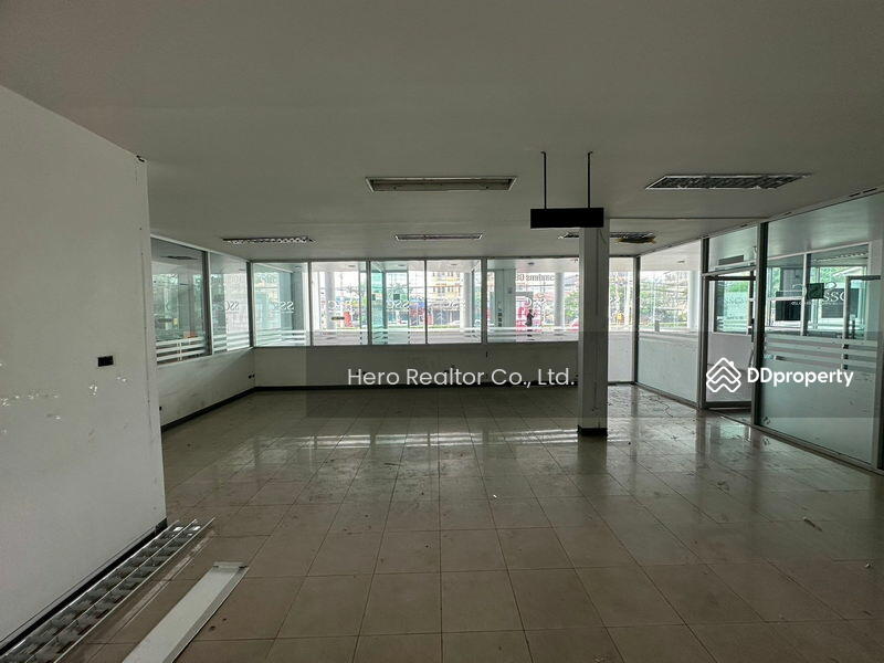 For Sale - For Sale Pathum Thani Car Showroom Lam Luk Ka BRE22020, Pathum Thani