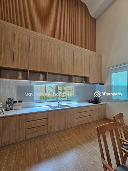 ขาย - Narita Villa (Baan Mae Villa 5) : นาริตะ วิลล่า (บ้านแม่ 5 พูลวิลล่า), ชลบุรี