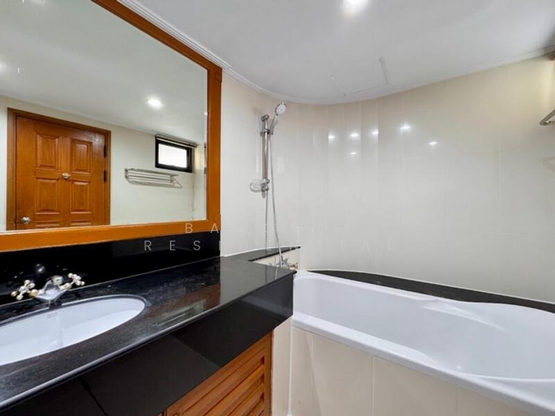 Centre Point Residence Phromphong : เซ็นเตอร์พ้อยท์ เรสซิเด้นซ์ พร้อมพงษ์, กรุงเทพ, ซ.สุขุมวิท39, คลองตันเหนือ, วัฒนา, กรุงเทพ, 265 ตร.ม., คอนโด ให้เช่า, โดย Bangkok Residential, 60141707 - DDproperty.com
