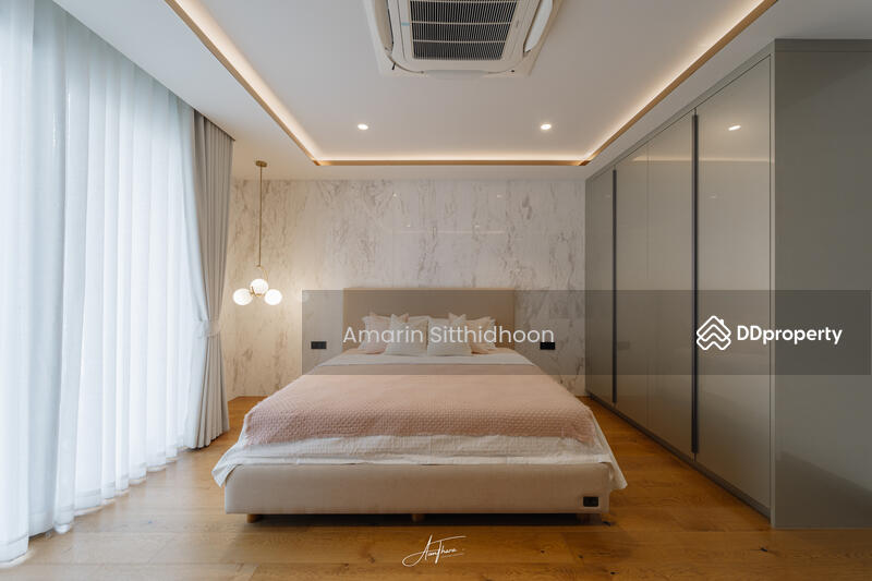 ขาย - House in the Heart of Ekkamai, กรุงเทพ