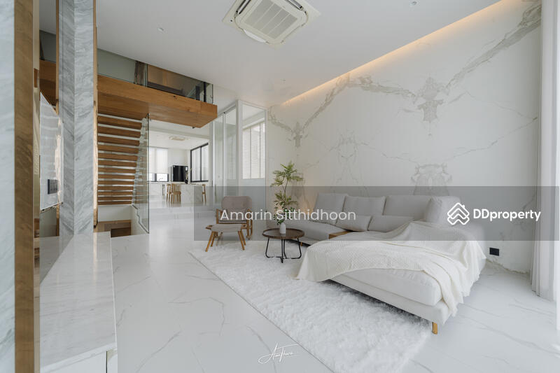 ขาย - House in the Heart of Ekkamai, กรุงเทพ
